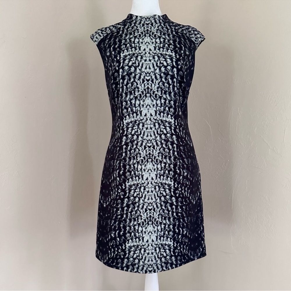 NWT Cynthia Steffe Crocodile Print Scuba Sheath Dress Black & Gray Size 0